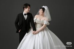 -喜爱高定婚纱摄影