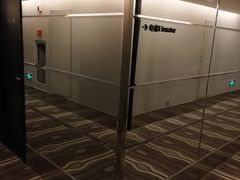 -桔子酒店(上海西藏北路地铁站店)