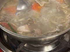 -老石黑山羊毛驴肉火锅(金凯广场店)