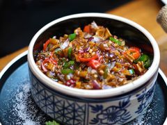 传统黑三剁配薄饼-雀舞云南菜(天津天河城购物中心店)