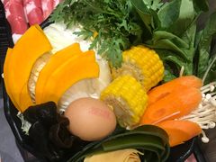 人气蔬菜拼盘-呷哺呷哺(河间信发商厦店)