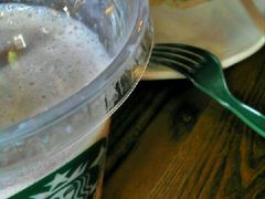 草莓星冰乐蓝莓芝士-星巴克臻选(成都宽窄巷子店)