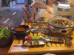 -叽叽扎扎烤肉场(生态城万达店)