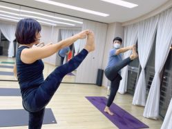 -酉嘉瑜伽YO+YOGA