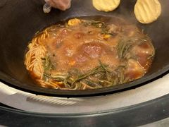 -人民公社铁锅炖·东北菜(卫国道店)