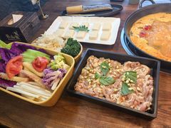 -花菇朵·云山雀 ll 野生菌锅·野果酸汤·精品滇菜(万柳店)