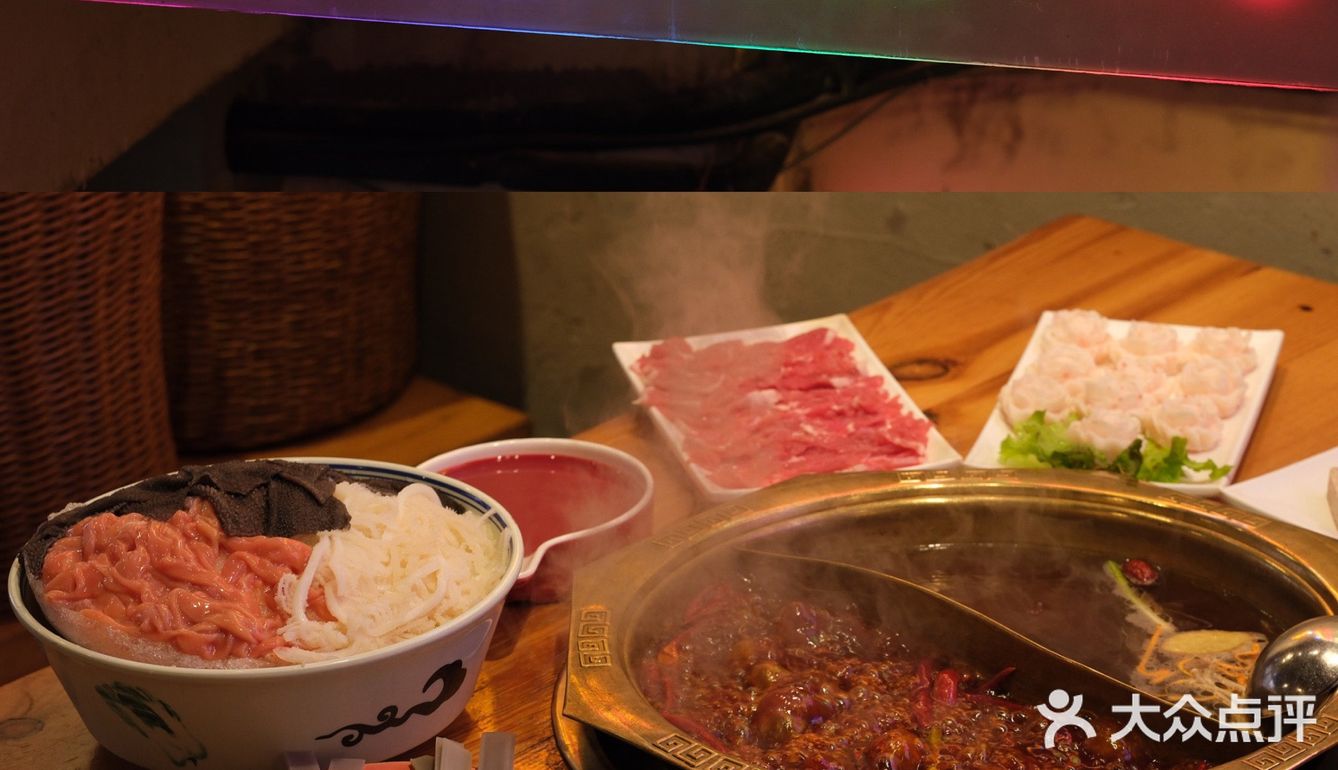 新年烟火气就藏在这街头热气腾腾火锅里🌶️