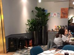 -港丽餐厅(来福士店)