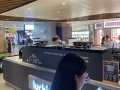 自助取餐区-luckincoffee瑞幸咖啡(香港名店街店)