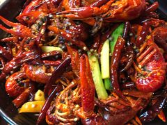 至尊香辣手抓龙虾-东厨虾煌(电子街店)