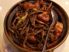 豆角干焖吕田大肉-幸福楼30年老字号(温泉东路店)