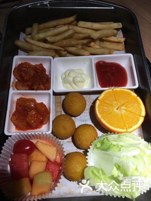 詹姆仕皇冠猴芝士排骨主题餐厅(悦荟广场店)-图片-上海美食-大众点评