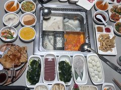 -海底捞火锅(金山百联店)