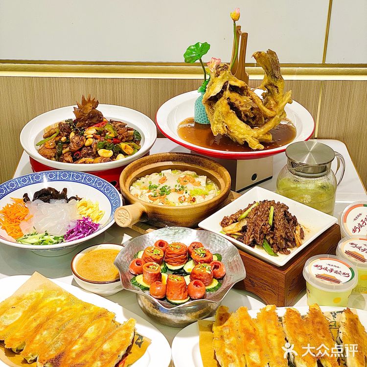 来济南吃鲁菜，还得跟着本地人吃实惠的!!!