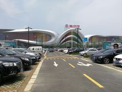 -融创茂-停车场