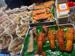 -亚龙湾亚泰商业街