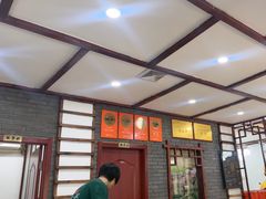 -湖南人家湘菜馆(镇江路店)