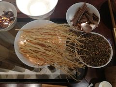 -成都你六姐·牛肉冒菜(城市集市合生汇店)