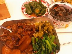 大块牛腩饭-石笨笨·盖浇饭大王(MOMOPARK店)