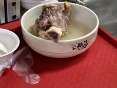 -周震馄饨
