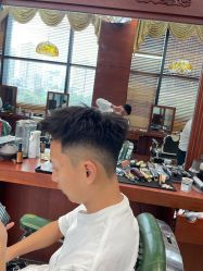-尼特斯男士发型馆