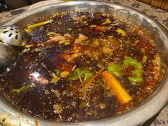 -肖肖酸萝卜鱼火锅(总店)