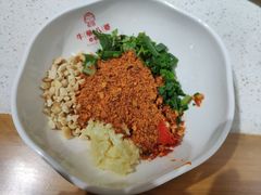 -牛华八婆麻辣烫(龙湖U城店)