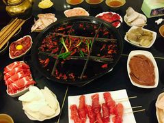 -艾嬢七八九老火锅(37年李子坝店)