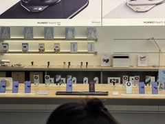 -华为授权体验店(中山公园来福士)
