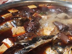 -忘情水鱼头·鲜鱼火锅(滨江中路店)