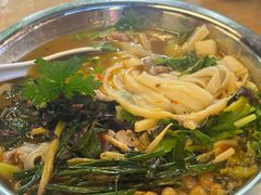 -丽丽三鲜螺蛳粉(田林路店)
