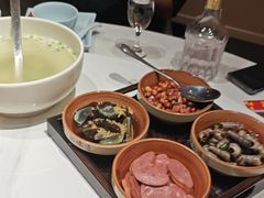 -乔家小院•非遗驴肉•本地小海鲜(滨河路店)