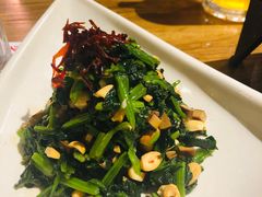 果仁菠菜-管氏翅吧(地安门创始店)