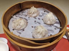 双拼小笼（蟹粉+鲜肉）-穿蒸引鲜·嗲记(正大广场店)