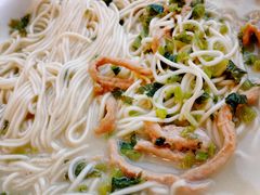 雪菜肉丝面-江南村酒家