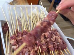 -哈尔滨小酒馆·鲜肉现穿自助烧烤(康新花园店)