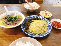 -杨三娘跷脚牛肉(羊子山西路店)