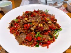 小炒黄牛肉-黄泥岗·地道湖北菜(奥特莱斯店)
