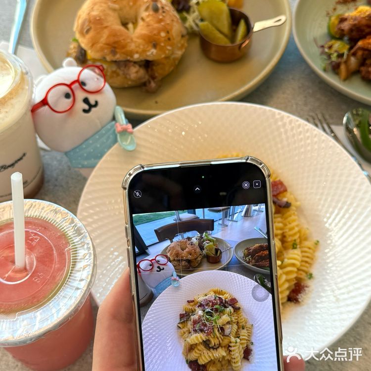  上海首家Bonjour餐厅居然藏在这里！