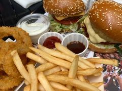 -The Habit Burger Grill 哈比特汉堡(复兴soho店)