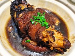 -老码头黑皮肘子锅包肉(赣水路店)