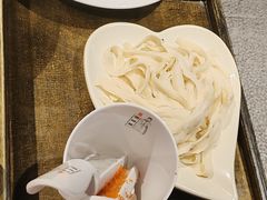 -宽板凳老灶火锅(台湾街店)