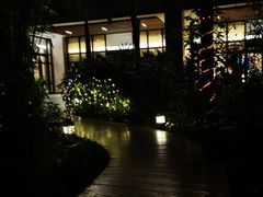 -三亚湾海居铂尔曼度假酒店