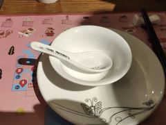 餐具摆设-彩蝶谷美食廊·粤式经典南番顺·铁板烧烤泰风味(广州长隆酒店)