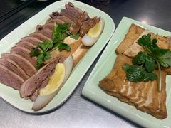 潮界卤鹅肉-潮界(LU·ONE凯德晶萃广场店)