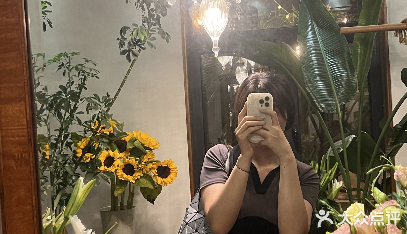 花园餐厅最美的还是小筑里神秘与浪漫