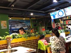 大堂-钢管厂五区小郡肝串串香(奥克斯广场锦城万达店)