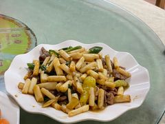 藕尖炒牛肉-荔枝红五号农庄