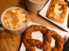 -星巴克(广州南站A18检票口楼上)