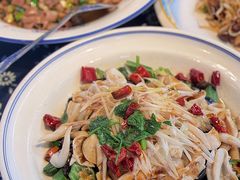 辣炒鸟贝-旺角小渔村·海肠捞饭开创者(环山路店)